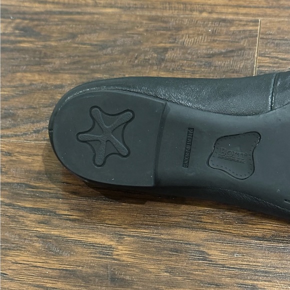 Born Women's Black Flat Shoes Size 8 1/2 M - Picture 11 of 16